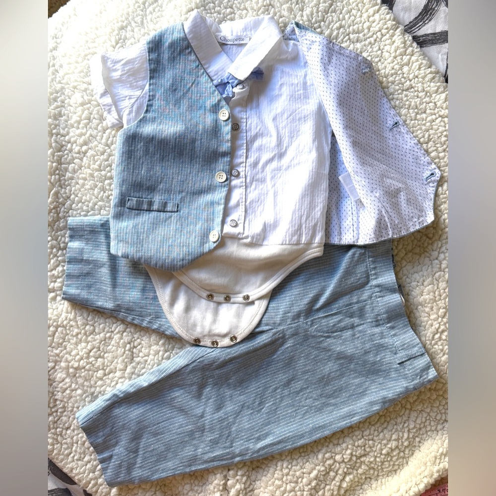 Choupette
Blue and White Baby Outfit Set
